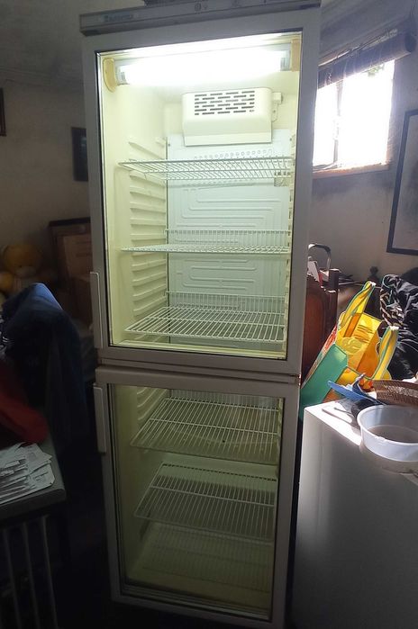 Frigorífico vertical