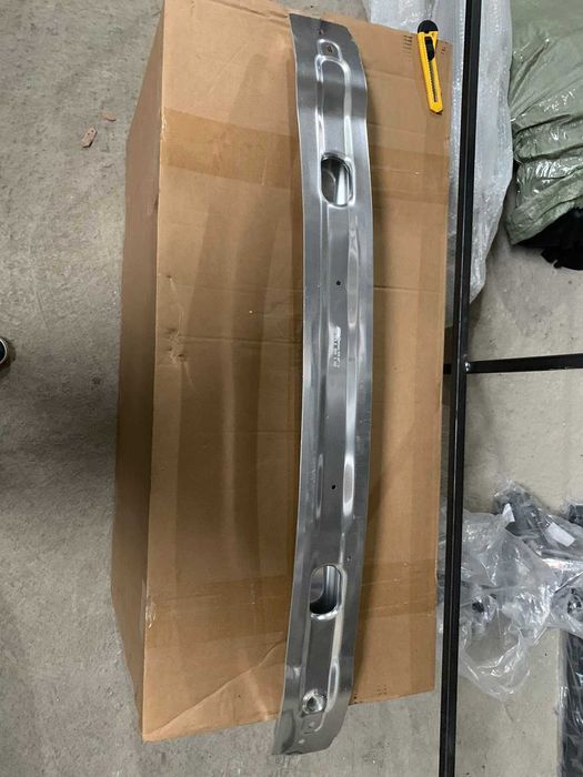 AUDI A4 B9 Бампер передний 2017 2018 2019 8W0-807-065-R-GRU