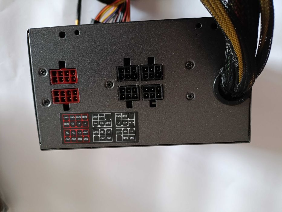 Блок питания OCZ TECHNOLOGY ModXStream Pro 700W OCZ600MXSP  Б/У.