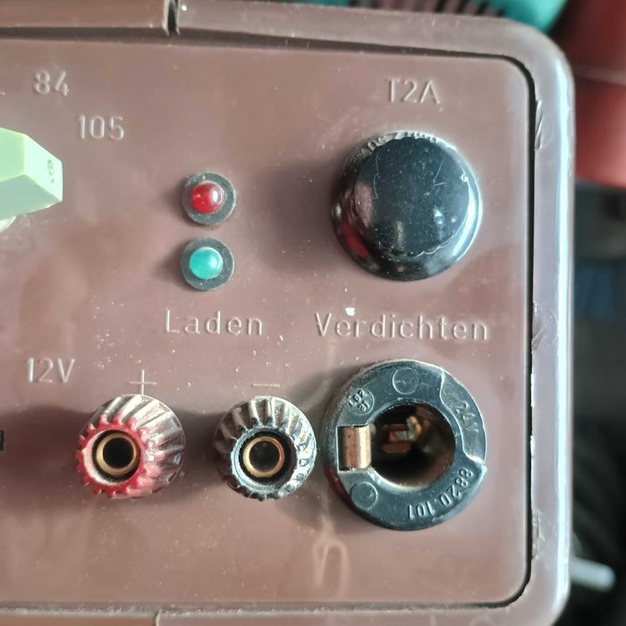 Zabytkowy prostownik MICO-X NRD 220V 6-12 V