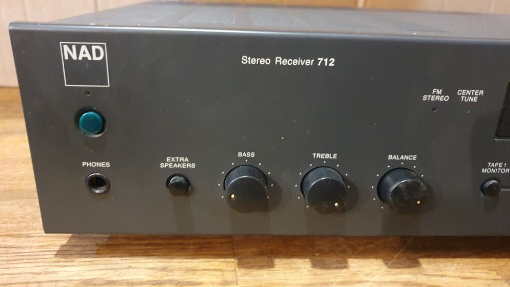 Amplituner Nad 712