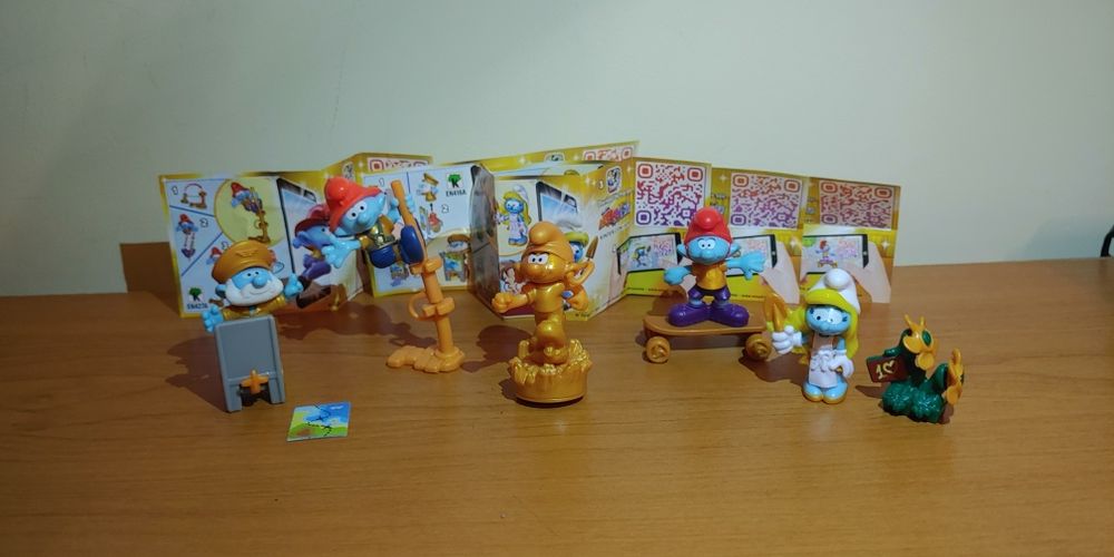 NOWE figurki Smerfy 5 sztuk złota kolekcja jajko niespodzianka