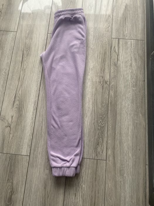 Spodnie z polaru firmy 4F roz.164