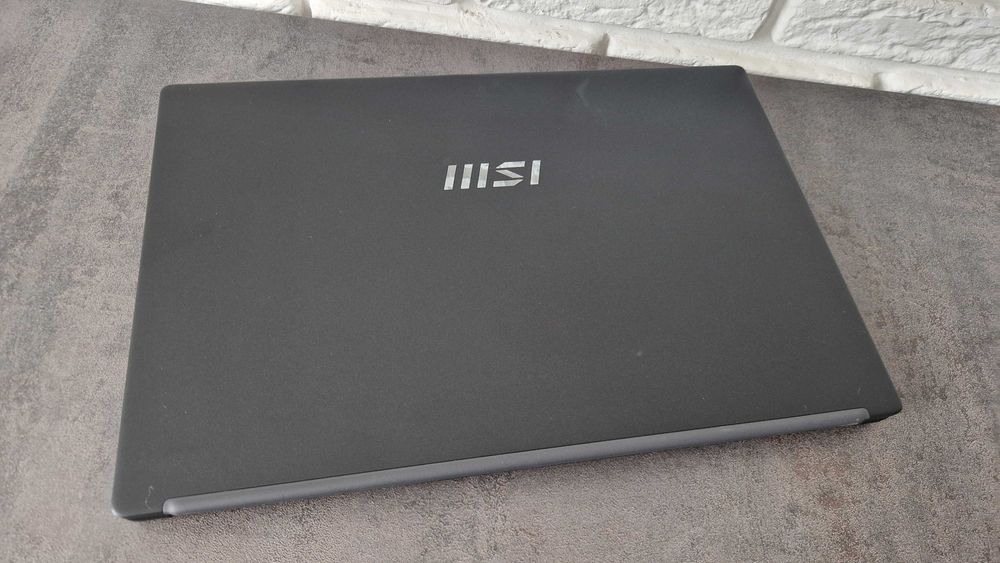 Ноутбук MSI Modern 15 B12M / i5-1235U/16/512