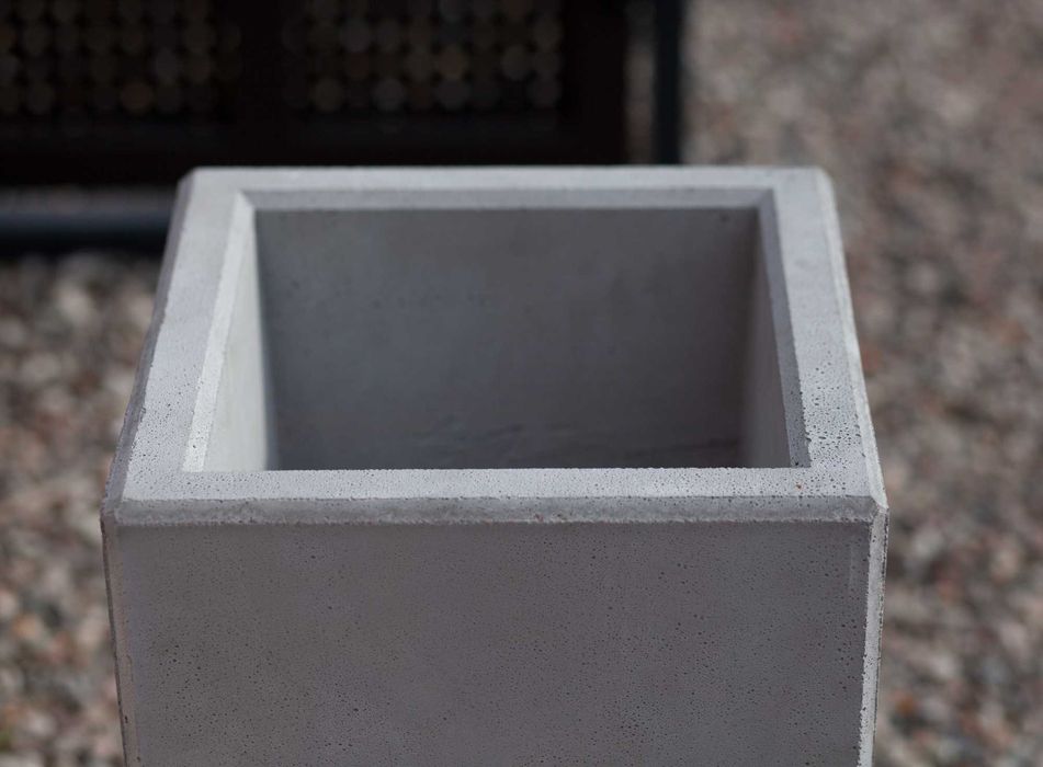 Donice Betonowe architektoniczne  /ogrodowe/Trasowe/