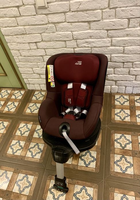 Автокрісло Britax Romer DUALFIX від 0 до 4х років