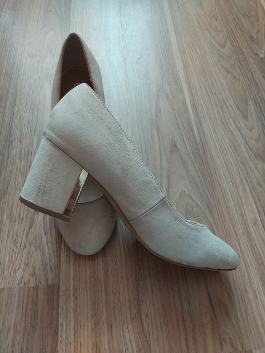 Замшеві жіночі туфлі