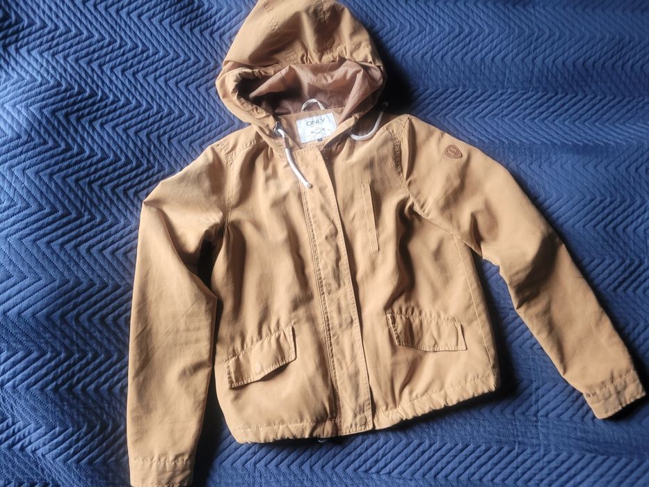 Kurtka wiatrówka Only r. XS