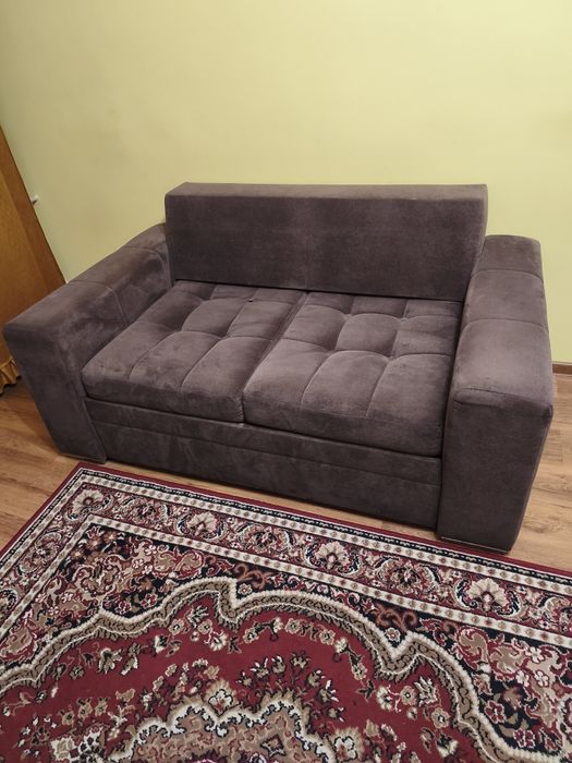 Kanapa,ciemno  brązowa ..