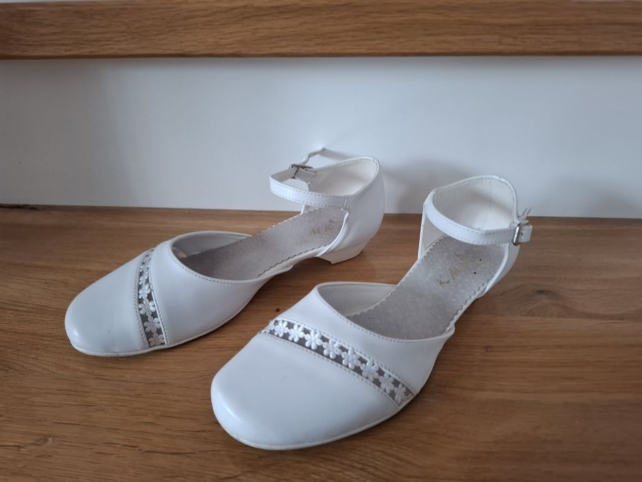 Buty komunijne 36