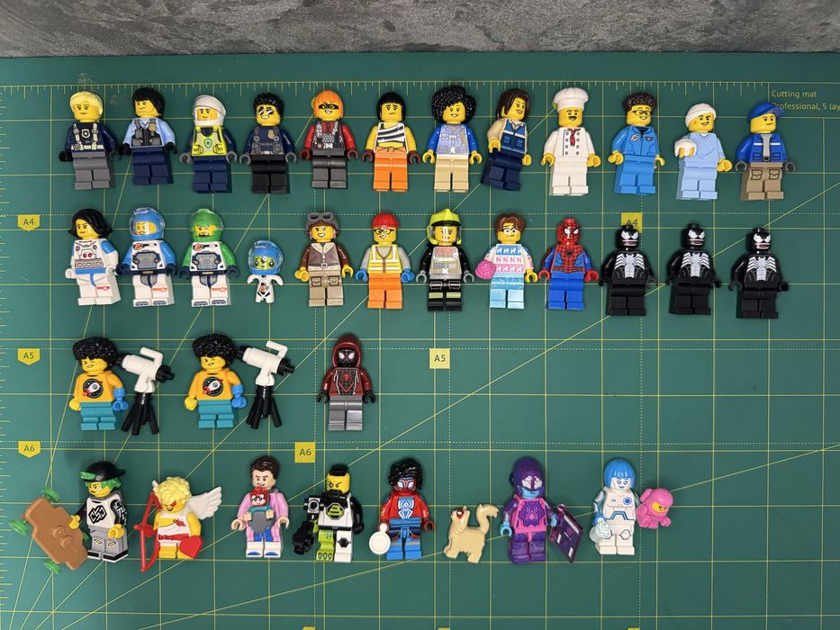 Мініфігурки та деталі Lego. Вроздріб та гуртом.