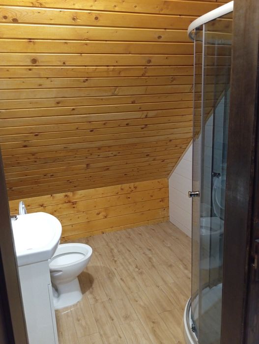 Відпочинок в Карпатах. Котедж поблизу Буковеля. Будинок в горах.