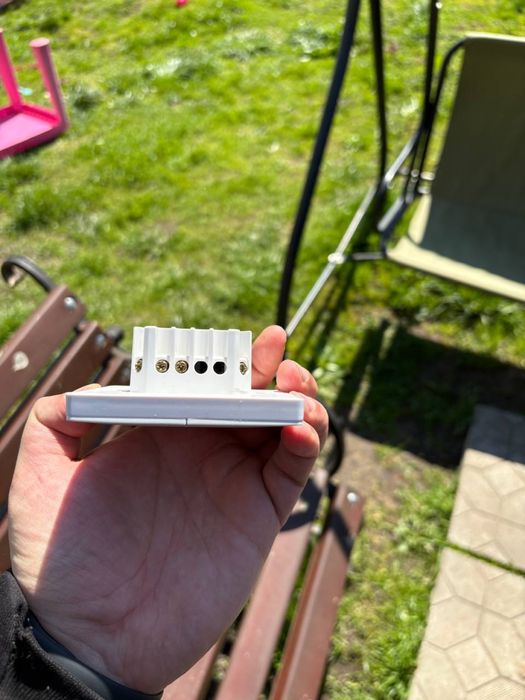 Moes вимикач Zigbee