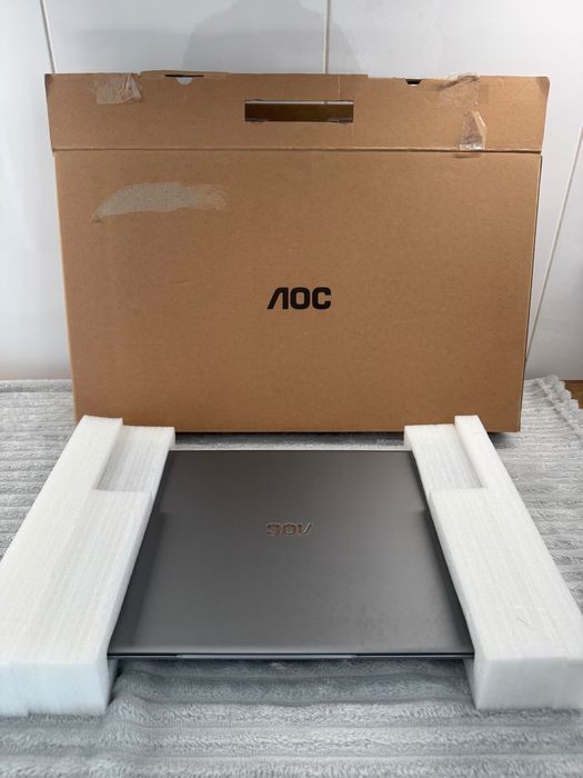 NOWY laptop AOC Intel  / 16 GB RAM / 512 GB – pełny komplet