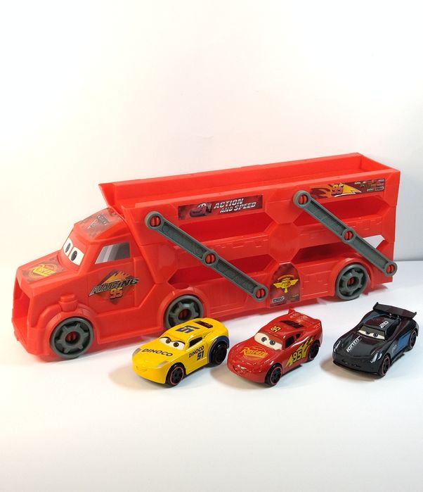 Трейлер "Тачки/Маквин" + 3 металл машинки,пусковая установка.