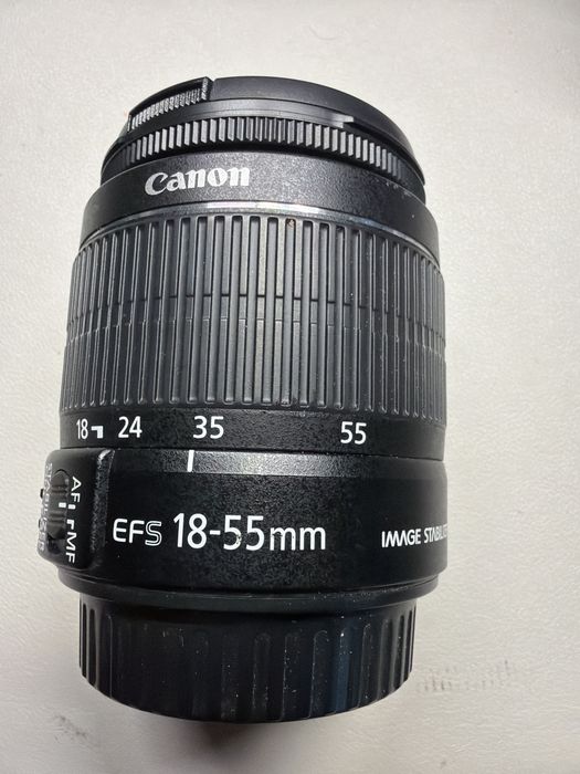 Canon EF-S 18-55mm IS