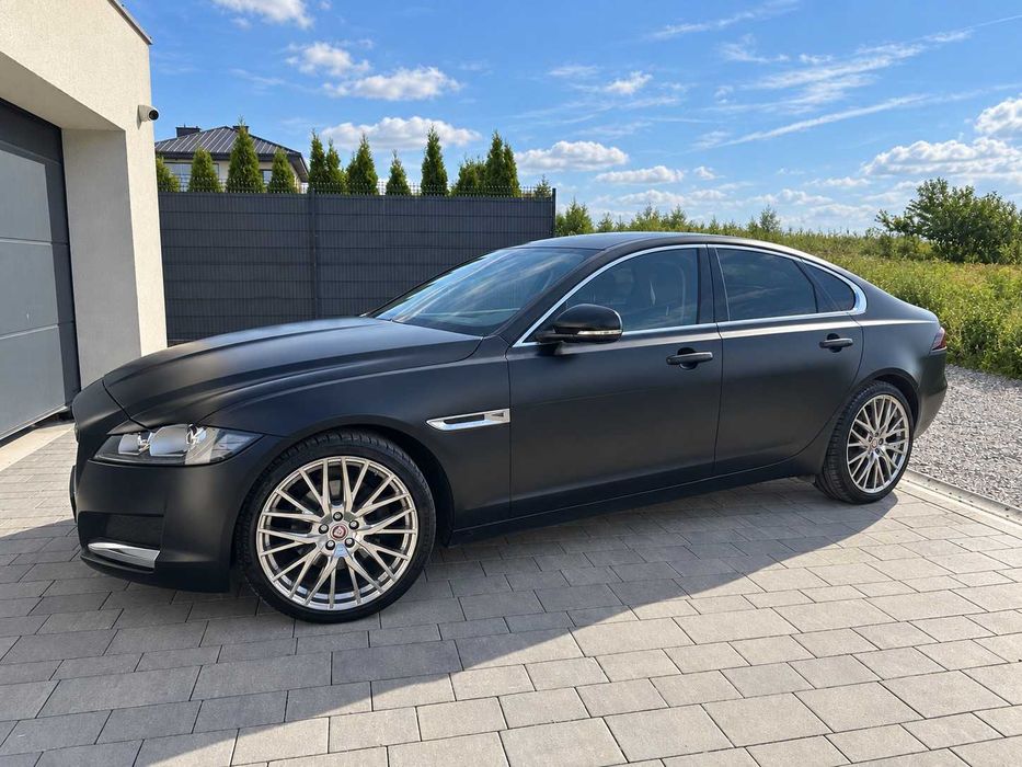 Jaguar XF