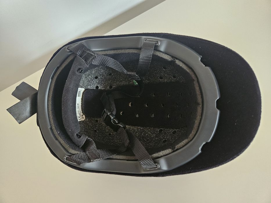 Kask czarny do jazdy konnej