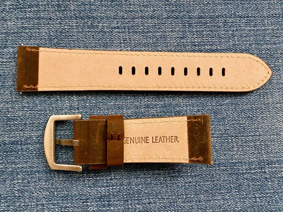 Коричневый кожаный ремешок 24 мм.