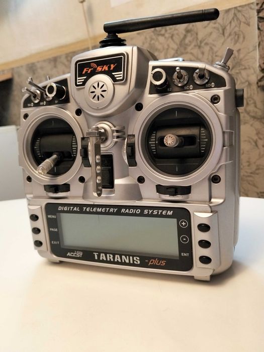 taranis x9d - Купити квадрокоптери та аксесуари - Ціна на OLX.ua