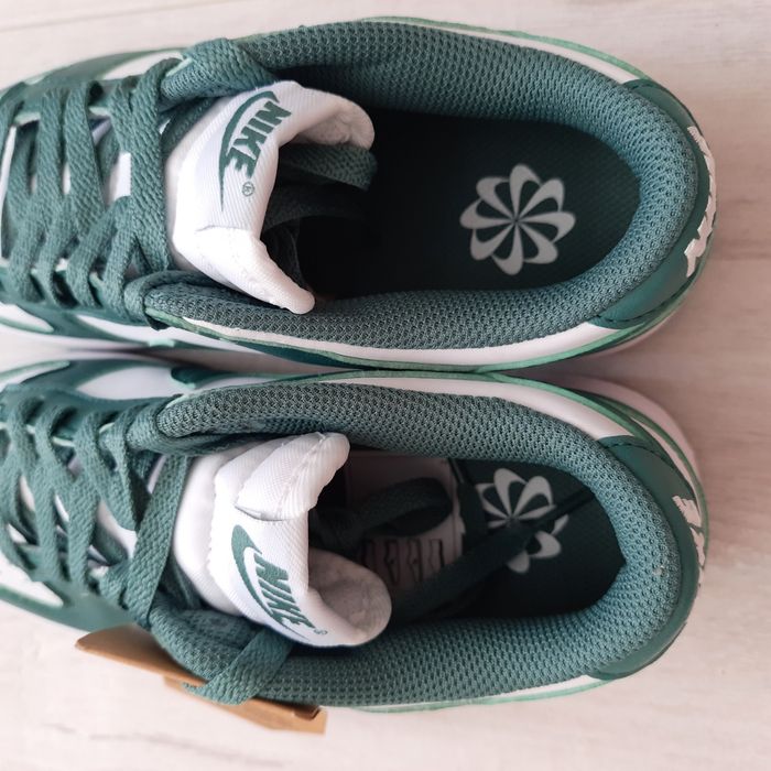 Оригінальні жіночі кросівки NIKE DUNK LOW WHITE/GREEN DD1873-107