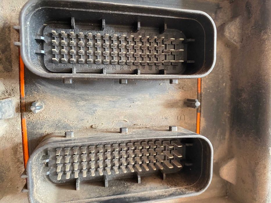 Блок управління двигуном EDC Renault Range Gama T Euro 6 21900541 P03