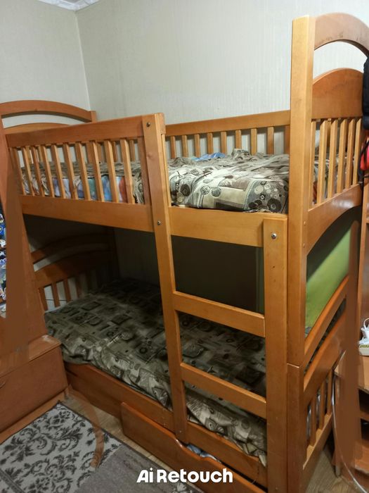 Ліжко двоярусне з матрасами