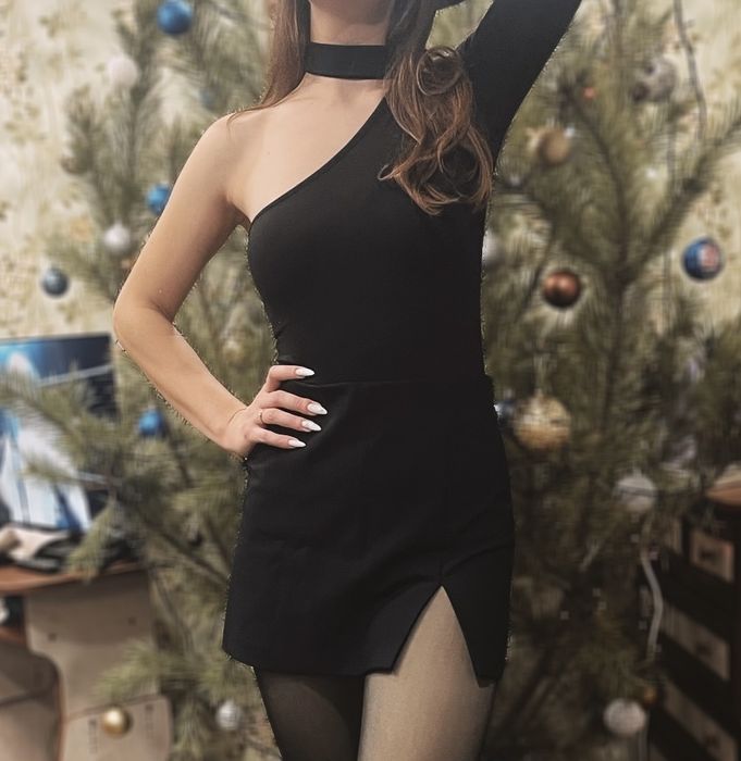 Боді з одним рукавом,відкрите плече