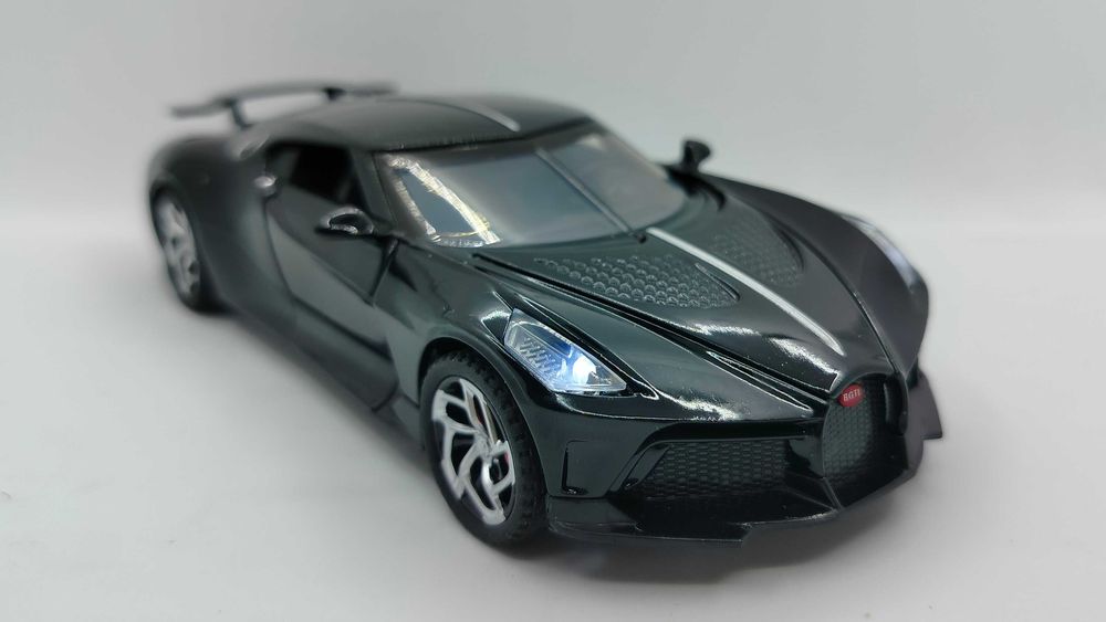 MODEL SAMOCHODU - Bugatti La Voiture Noire - SKALA 1:32 - czarny połysk.