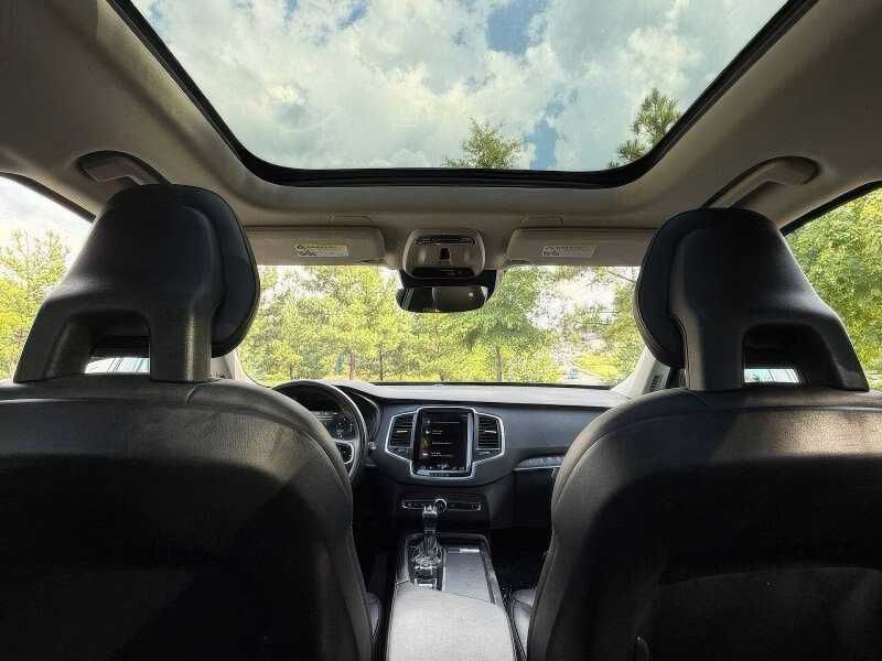 2020 Volvo XC90 T5 Momentum