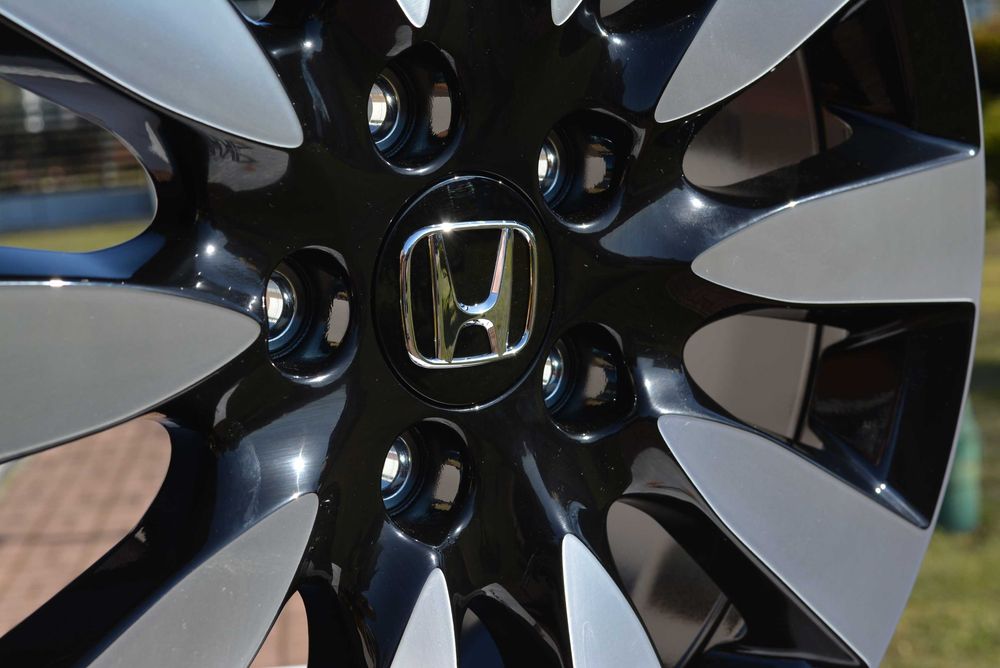 Felgi 17" 5x114,3 Honda Civic Accord CR-V FR-V MR-V Pilot #521