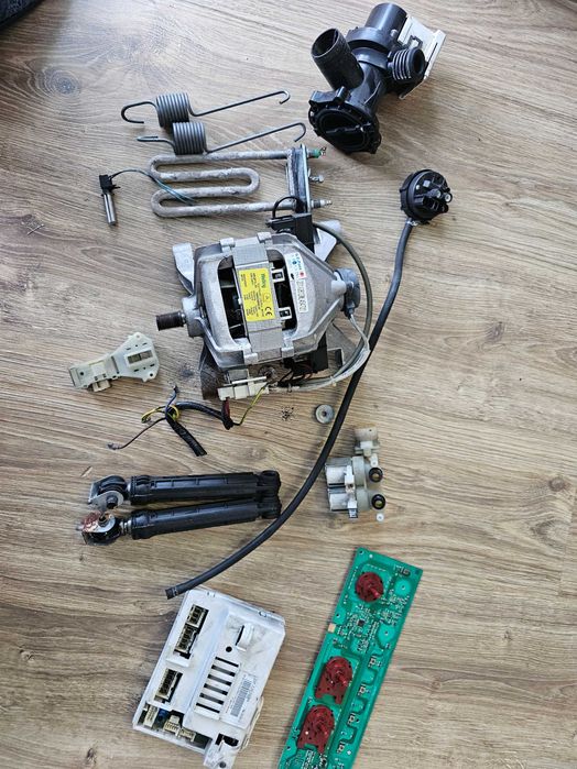 запчасти от стиральной машины Zanussi FE 925 N indesit iwsc 5085