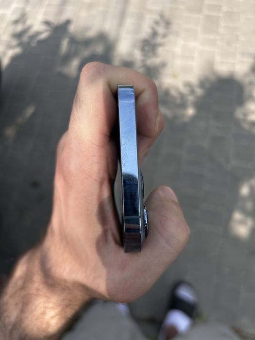 Продам Iphone 13pro max 256