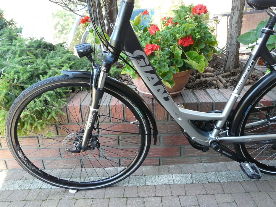 Rower elektryczny GIANT Aspiro Hybrid 28"/55 L, Deore, Niderland
