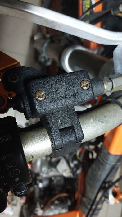 Машинка щеплення MAGURA KTM exc 06р