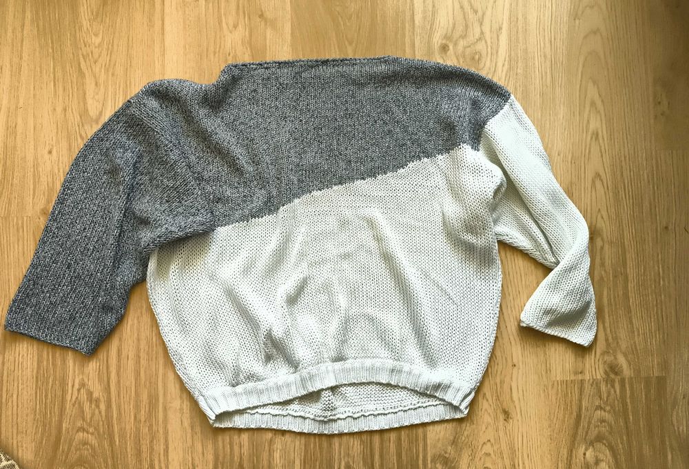 Sweter w kwiaty, rozmiar M