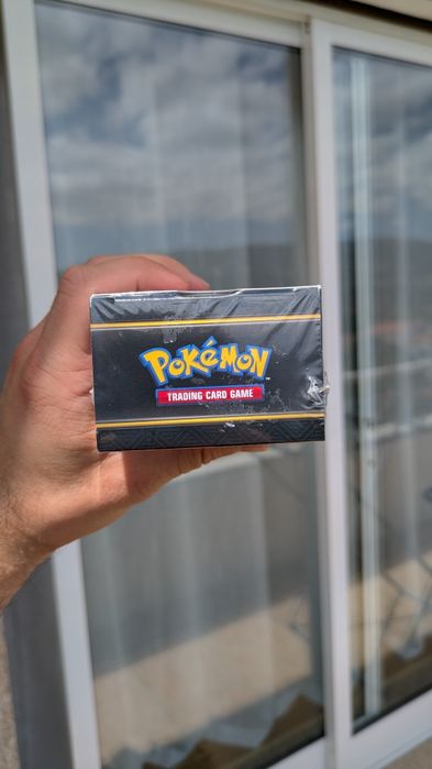 Pokémon TCG: Chaos Rising Booster Bundle