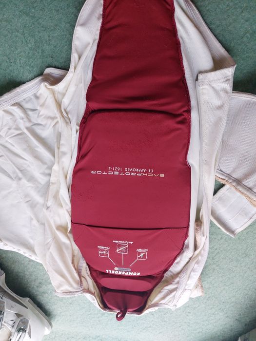 Захист для спини жіночий S і дитячий 140 розмір