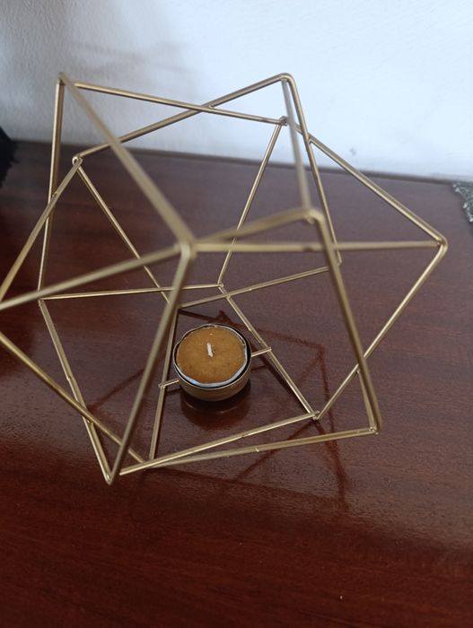 Suporte dourado para velas da Zara Home