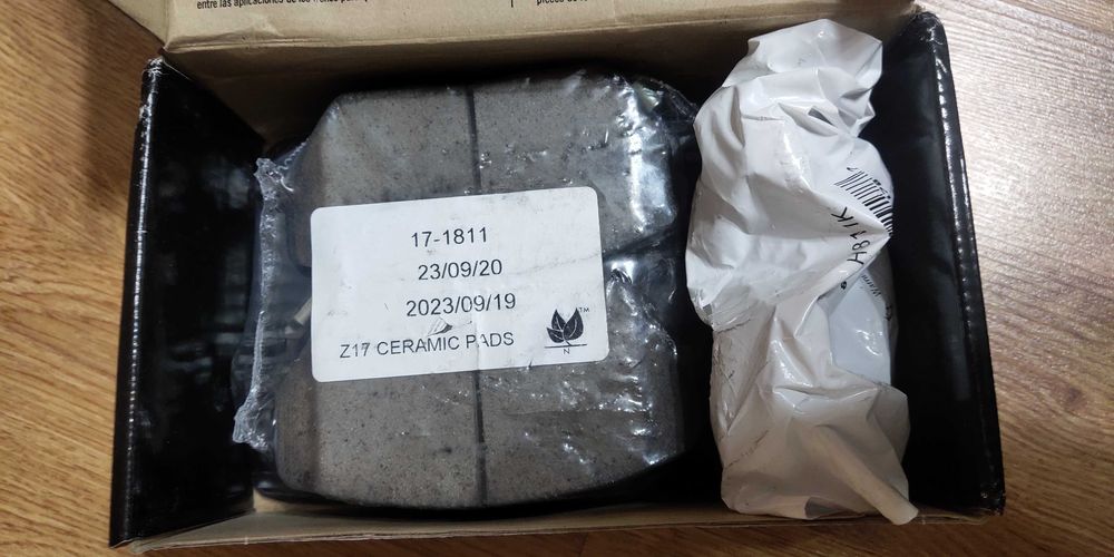 Передні керамічні колодки Power Stop Z17-1811 Jeep Compass/Renegade