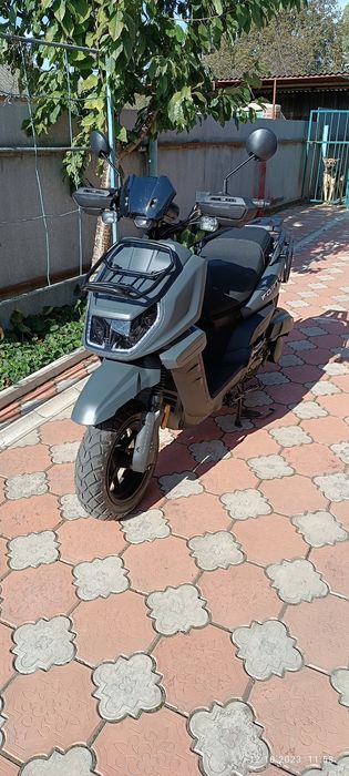 Продам макси скутер