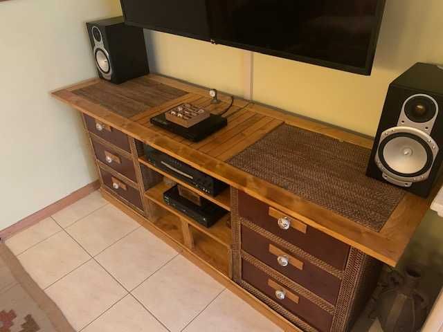 Móvel rustico de TV / Aparador