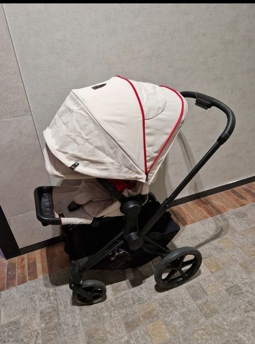 Sprzedam spacerówkę cybex Ferrari 2.0