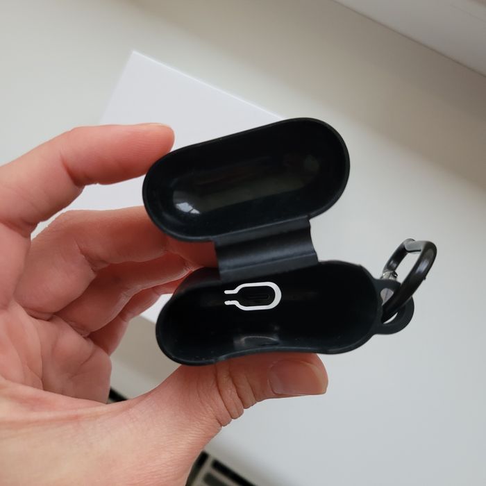 Чохол для навушників Apple Airpods 1/2 Silicone Case with carabine