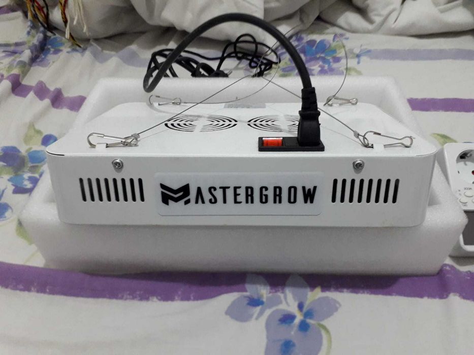 Vendo painel de led, em otimo funcionamento com Timer e exaustor.