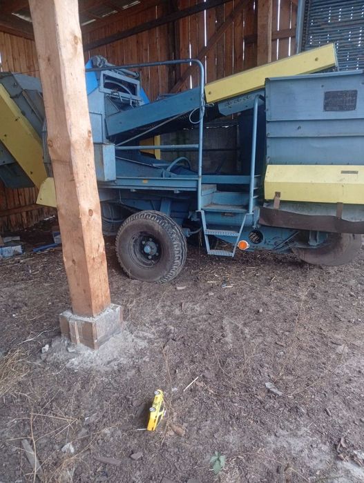 Продам картопле комбайн Анна