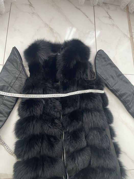 Продам шубку - безрукавка ( натуральне хутро)