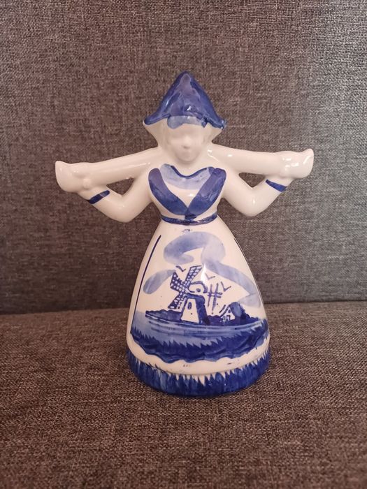 Figurka holenderki Delft