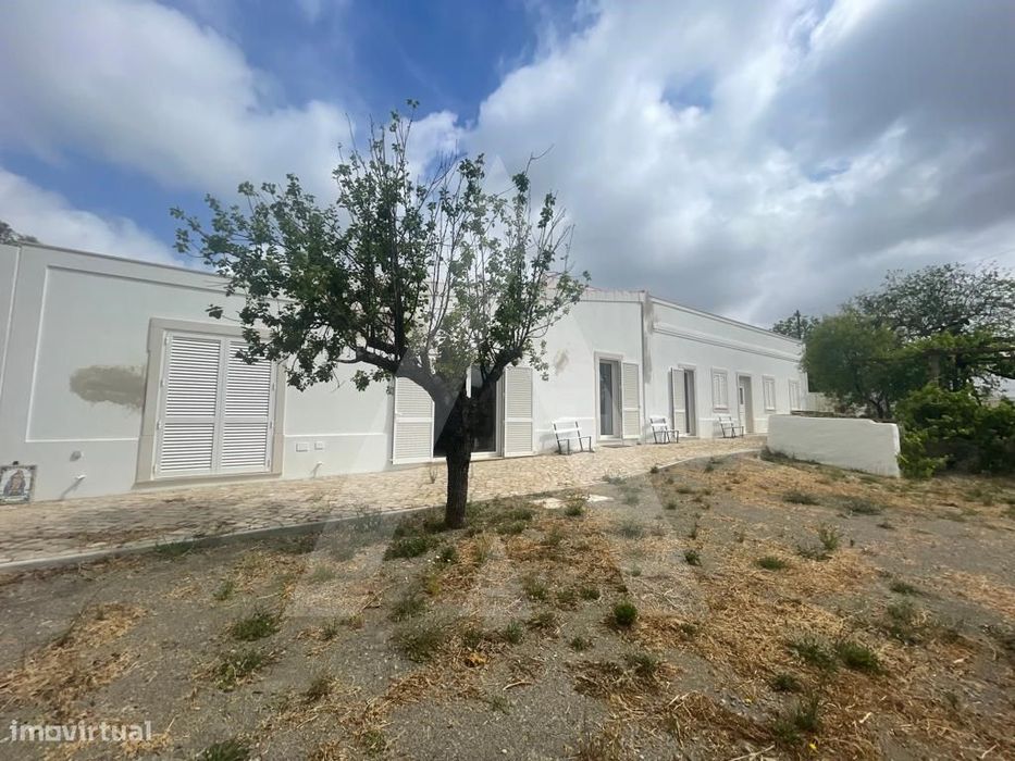 Fantastic Algarvian-style villa completely renovated rece...