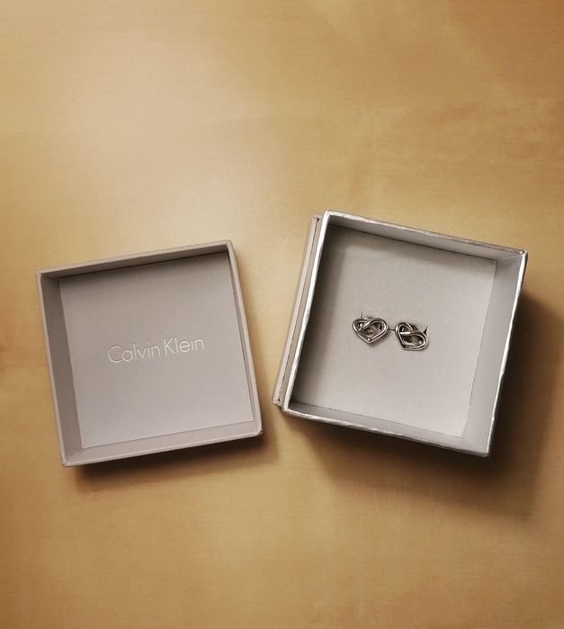 Brincos Calvin Klein